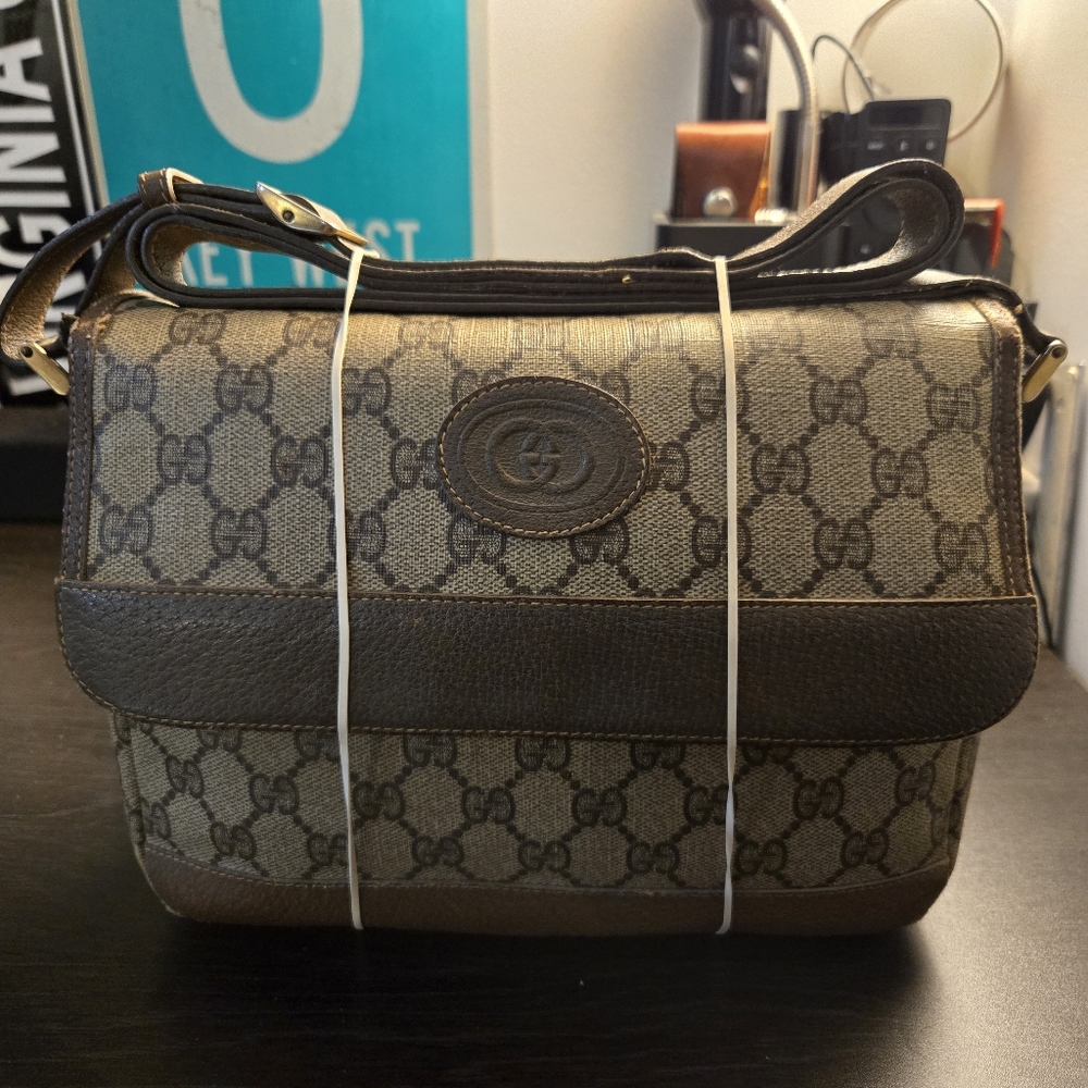 Vintage 70s Gucci Monogram GG Supreme Coated Canvas Shoulder Bag